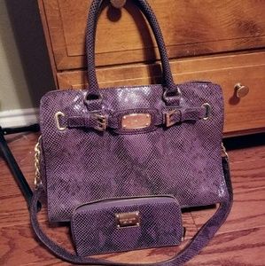 FRIDAY SALE Michael Kors Purple Hamilton w Wallet